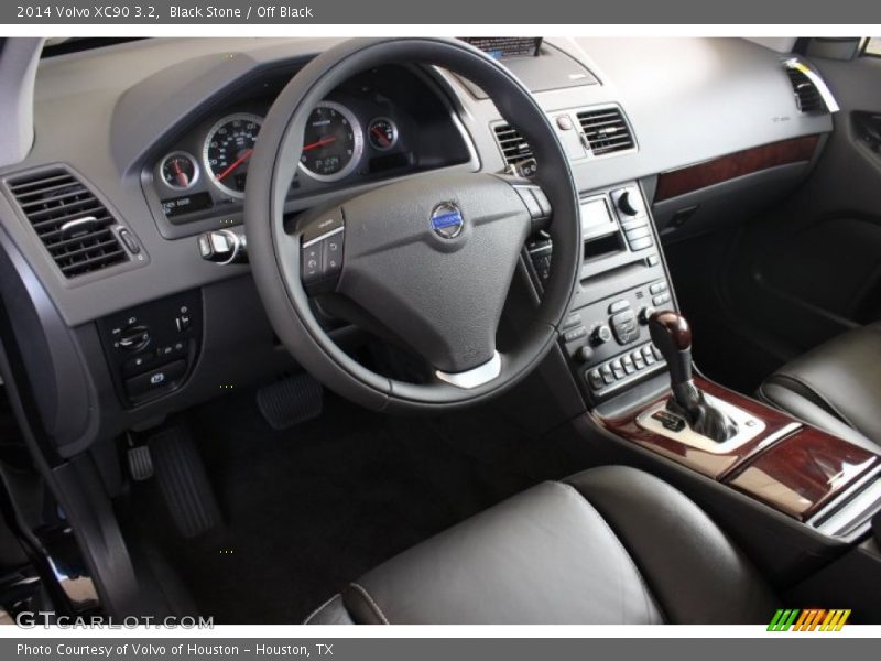 Dashboard of 2014 XC90 3.2