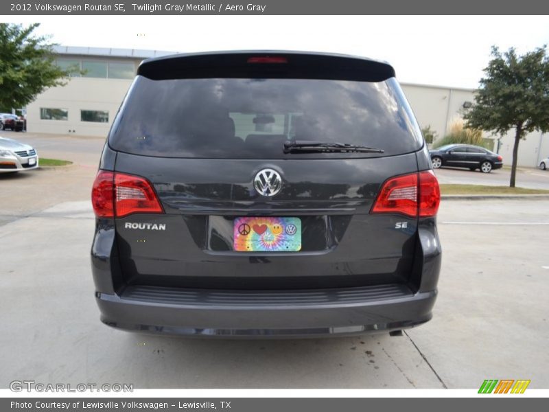Twilight Gray Metallic / Aero Gray 2012 Volkswagen Routan SE
