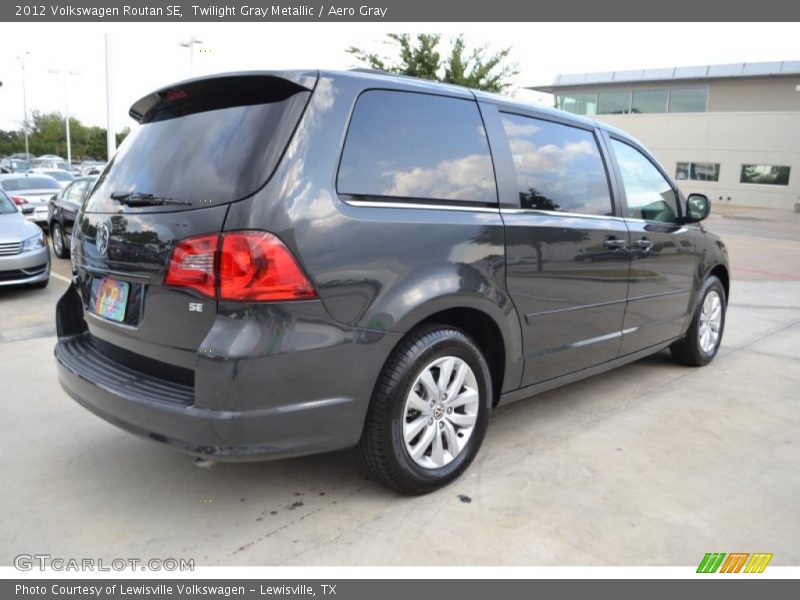 Twilight Gray Metallic / Aero Gray 2012 Volkswagen Routan SE