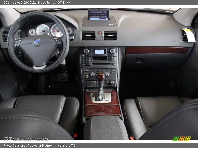 Dashboard of 2014 XC90 3.2