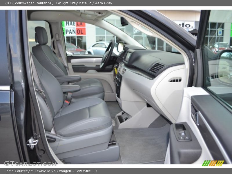 Twilight Gray Metallic / Aero Gray 2012 Volkswagen Routan SE