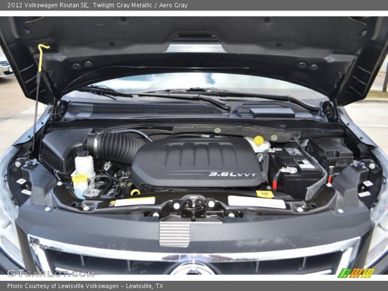 Twilight Gray Metallic / Aero Gray 2012 Volkswagen Routan SE