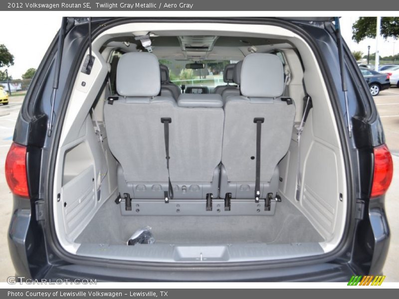 Twilight Gray Metallic / Aero Gray 2012 Volkswagen Routan SE