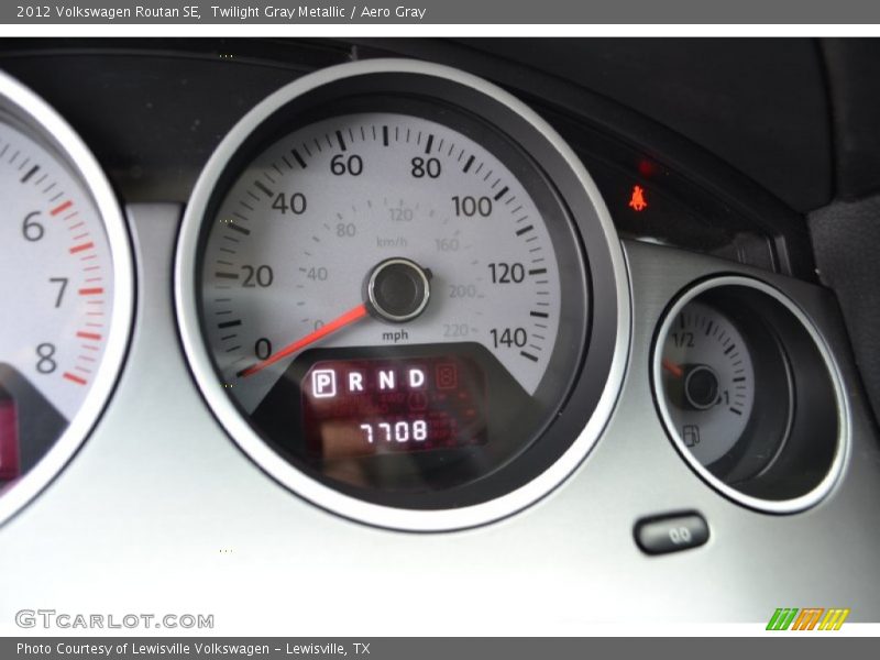 Twilight Gray Metallic / Aero Gray 2012 Volkswagen Routan SE