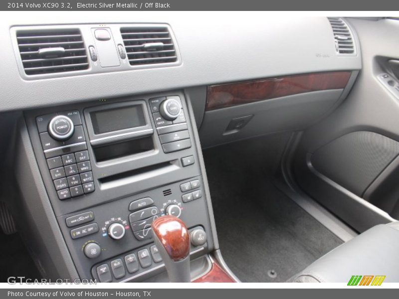 Electric Silver Metallic / Off Black 2014 Volvo XC90 3.2