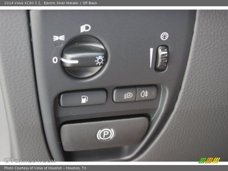 Electric Silver Metallic / Off Black 2014 Volvo XC90 3.2