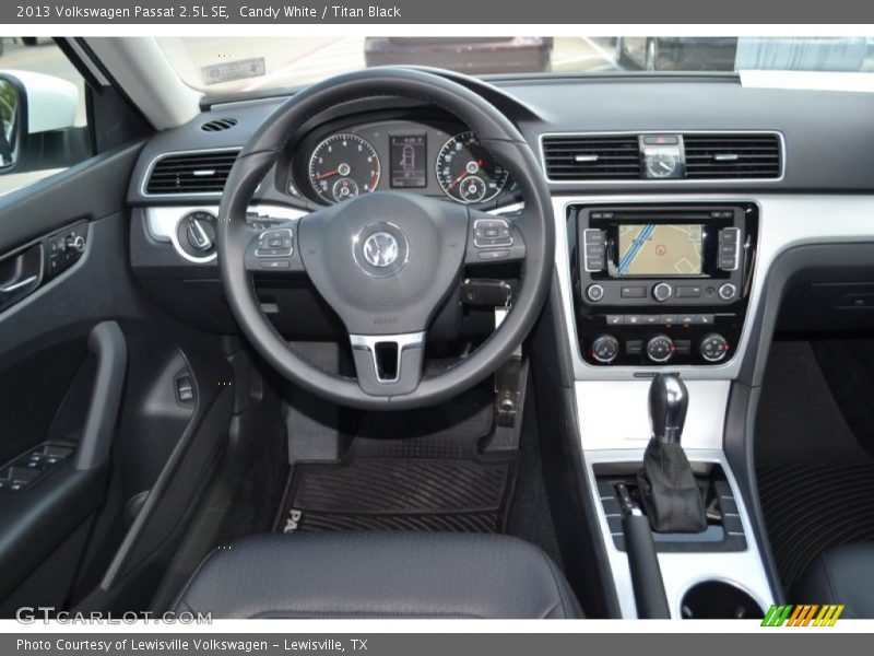 Candy White / Titan Black 2013 Volkswagen Passat 2.5L SE