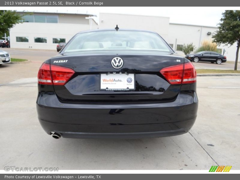 Black / Cornsilk Beige 2013 Volkswagen Passat 2.5L SE