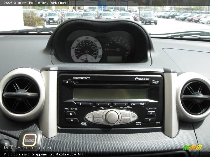 Polar White / Dark Charcoal 2006 Scion xA