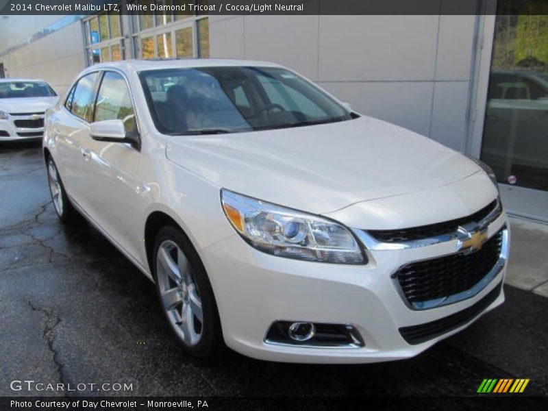 Front 3/4 View of 2014 Malibu LTZ