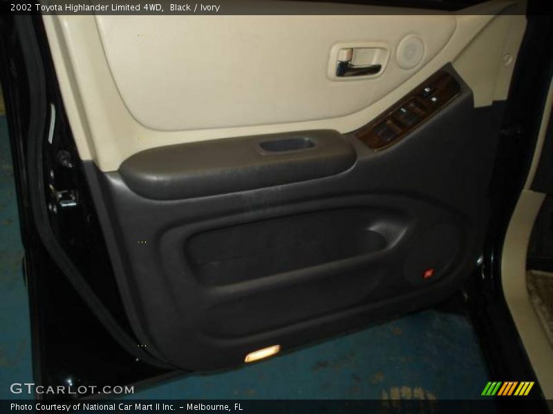 Black / Ivory 2002 Toyota Highlander Limited 4WD