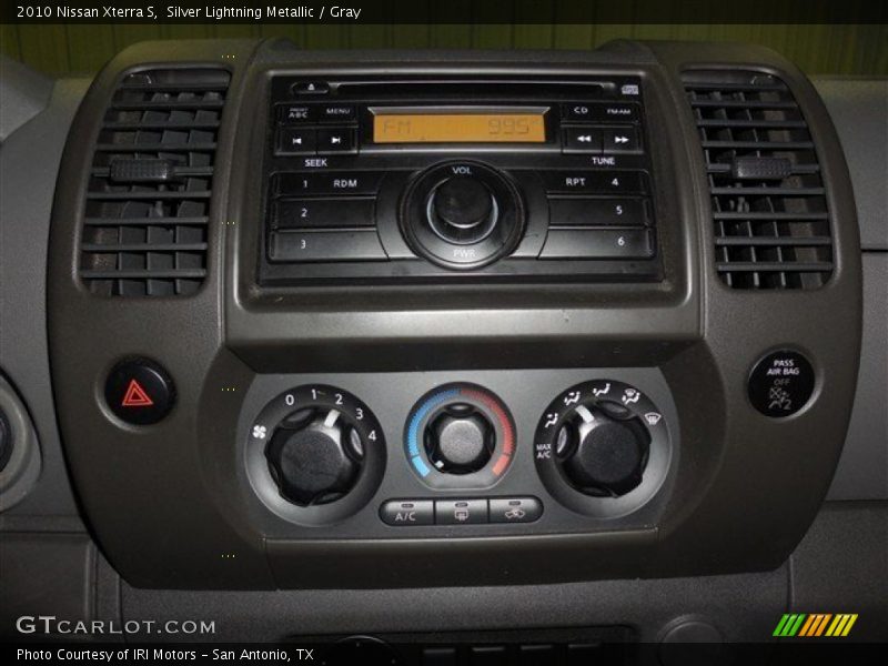 Silver Lightning Metallic / Gray 2010 Nissan Xterra S