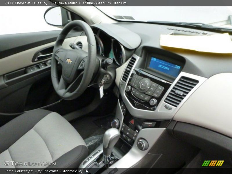 Blue Ray Metallic / Jet Black/Medium Titanium 2014 Chevrolet Cruze LS