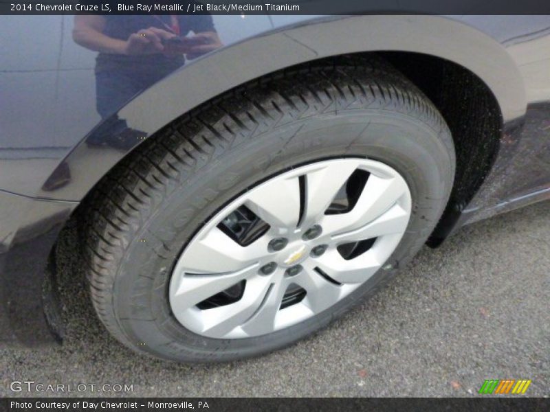 Blue Ray Metallic / Jet Black/Medium Titanium 2014 Chevrolet Cruze LS
