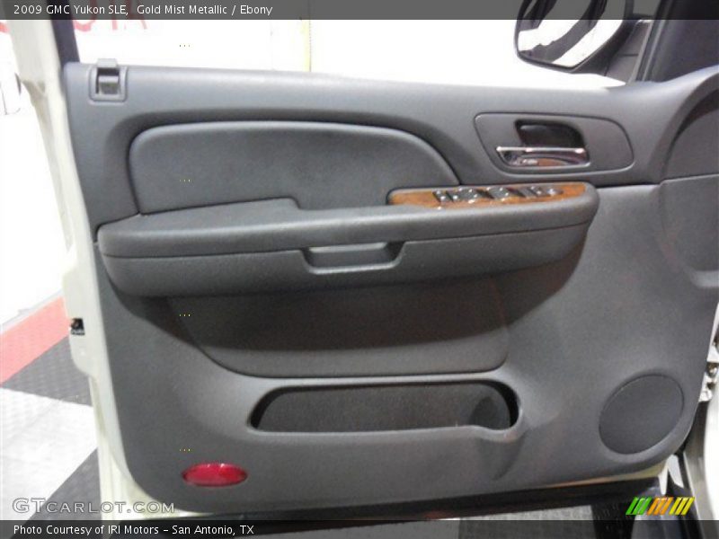 Gold Mist Metallic / Ebony 2009 GMC Yukon SLE