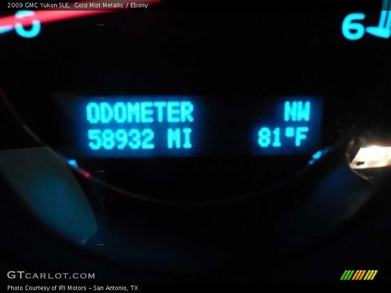 Gold Mist Metallic / Ebony 2009 GMC Yukon SLE
