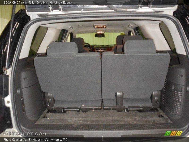 Gold Mist Metallic / Ebony 2009 GMC Yukon SLE