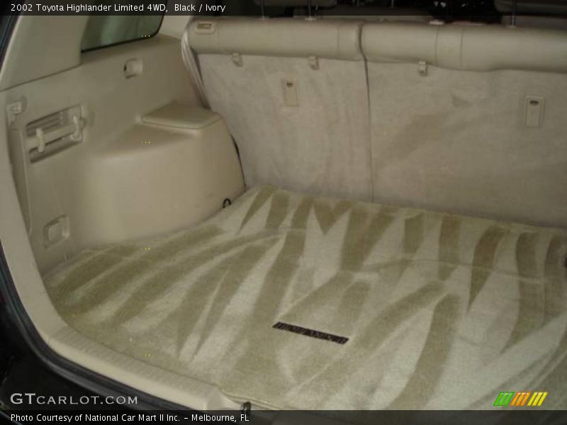 Black / Ivory 2002 Toyota Highlander Limited 4WD