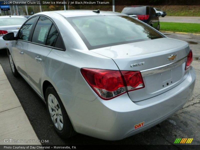 Silver Ice Metallic / Jet Black/Medium Titanium 2014 Chevrolet Cruze LS
