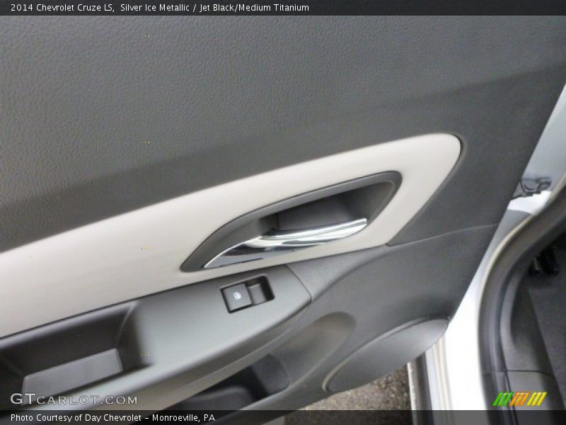 Silver Ice Metallic / Jet Black/Medium Titanium 2014 Chevrolet Cruze LS