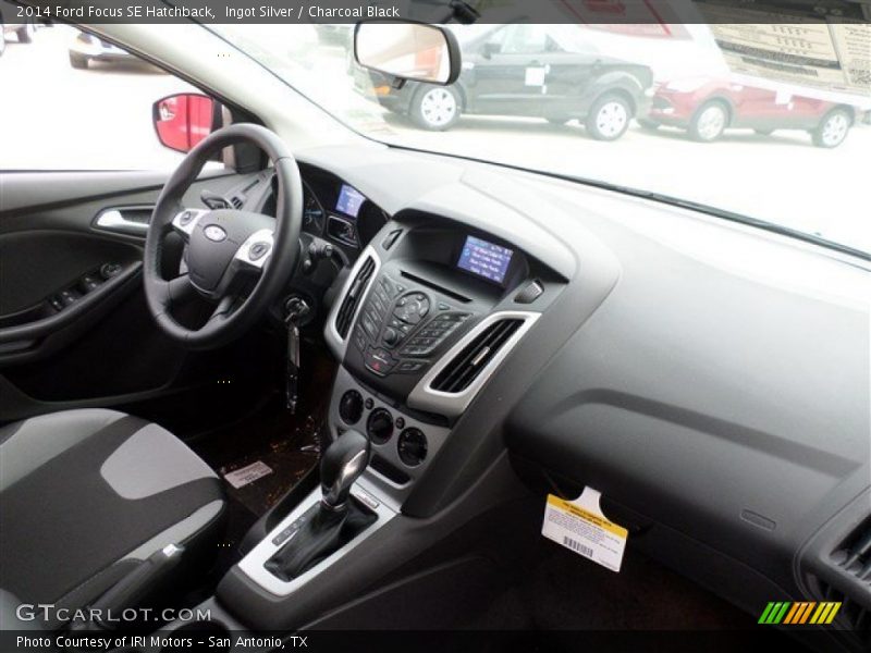 Ingot Silver / Charcoal Black 2014 Ford Focus SE Hatchback