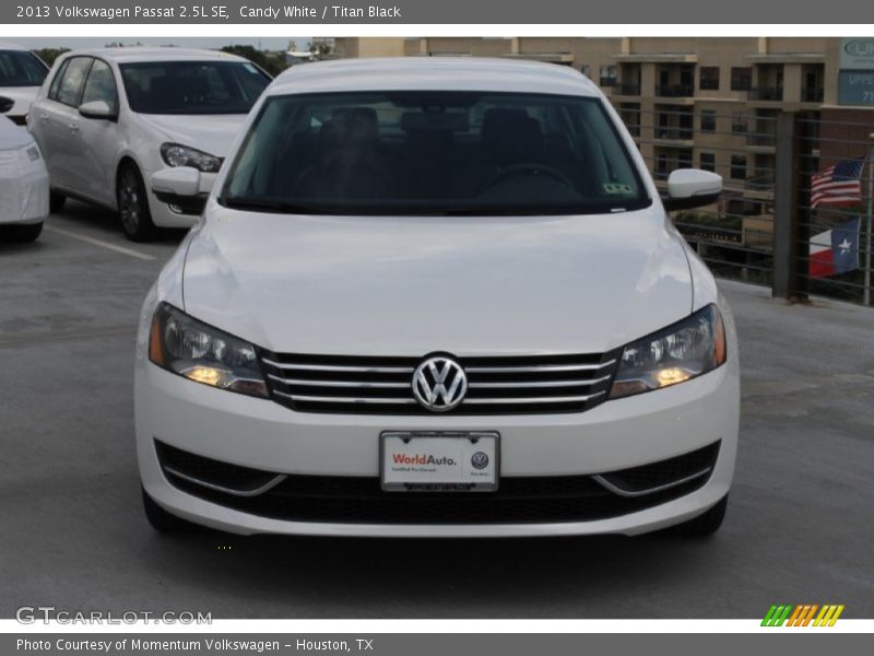 Candy White / Titan Black 2013 Volkswagen Passat 2.5L SE
