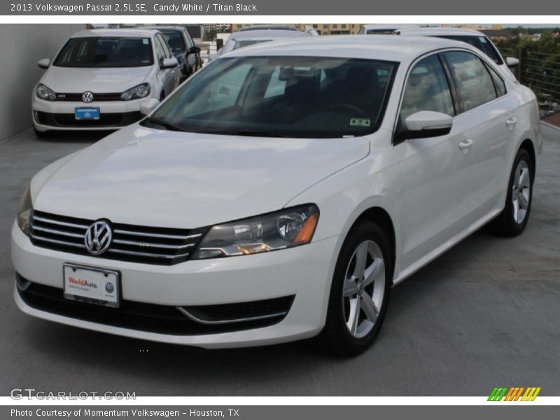 Candy White / Titan Black 2013 Volkswagen Passat 2.5L SE