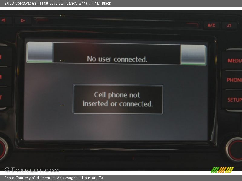 Candy White / Titan Black 2013 Volkswagen Passat 2.5L SE