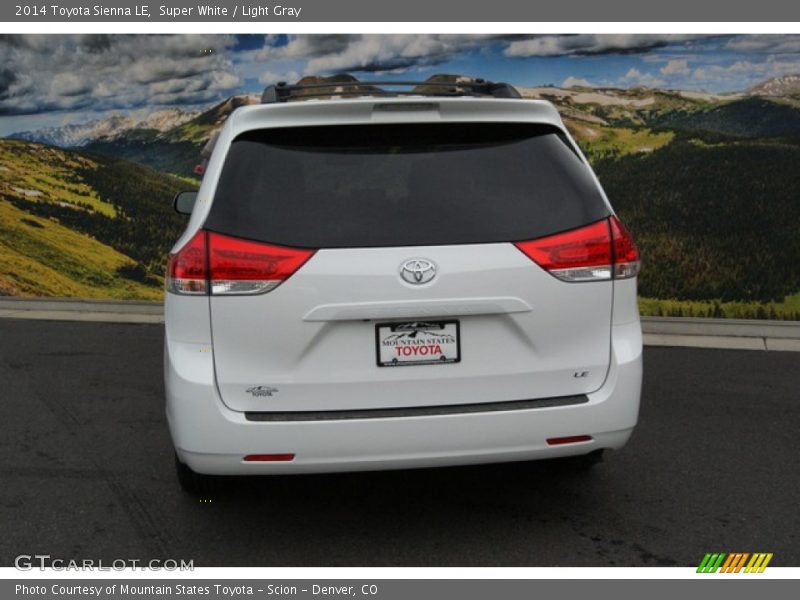 Super White / Light Gray 2014 Toyota Sienna LE