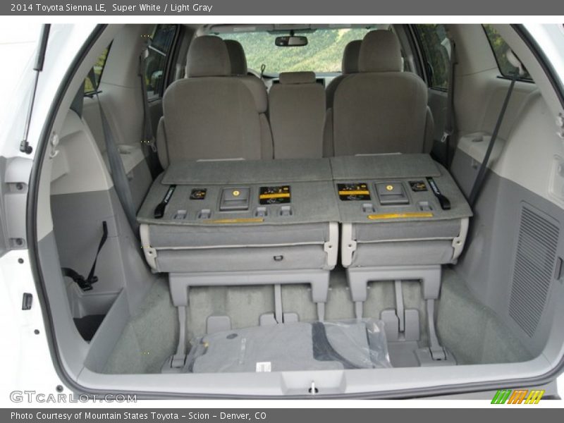 Super White / Light Gray 2014 Toyota Sienna LE