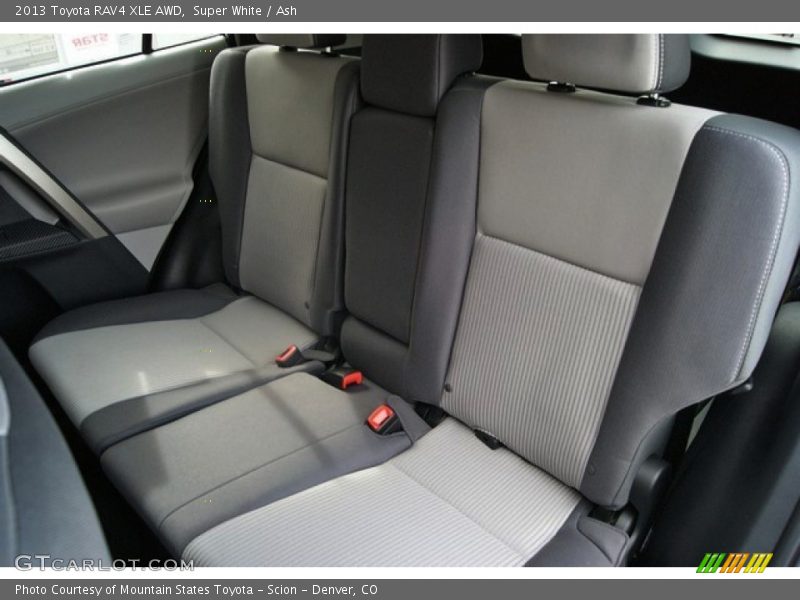 Super White / Ash 2013 Toyota RAV4 XLE AWD