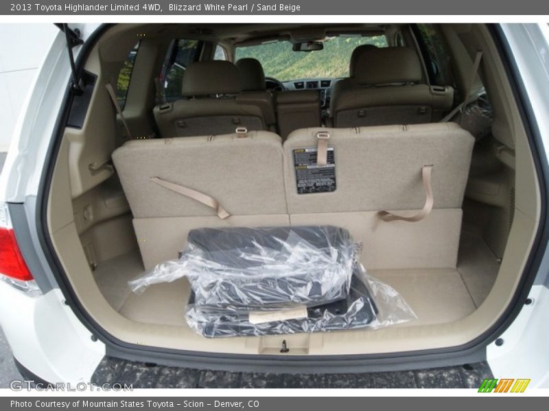 Blizzard White Pearl / Sand Beige 2013 Toyota Highlander Limited 4WD