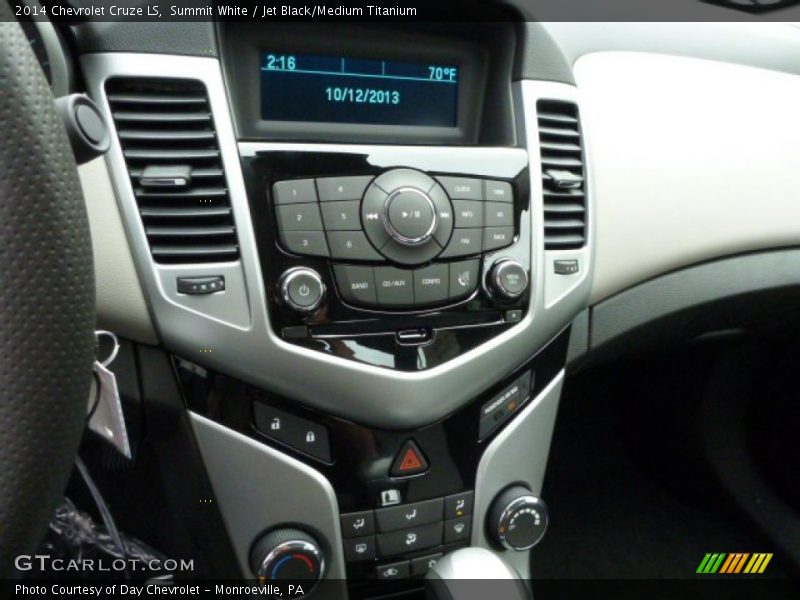 Summit White / Jet Black/Medium Titanium 2014 Chevrolet Cruze LS