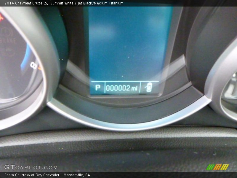 Summit White / Jet Black/Medium Titanium 2014 Chevrolet Cruze LS