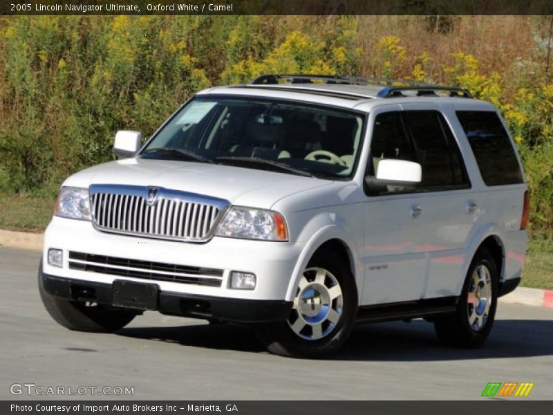 Oxford White / Camel 2005 Lincoln Navigator Ultimate