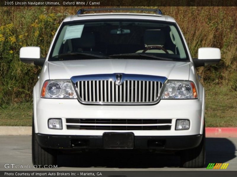 Oxford White / Camel 2005 Lincoln Navigator Ultimate