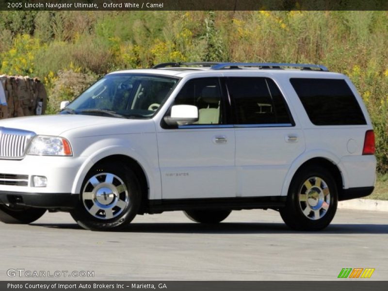 Oxford White / Camel 2005 Lincoln Navigator Ultimate