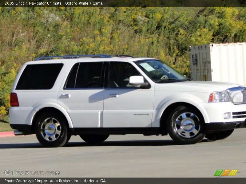 Oxford White / Camel 2005 Lincoln Navigator Ultimate