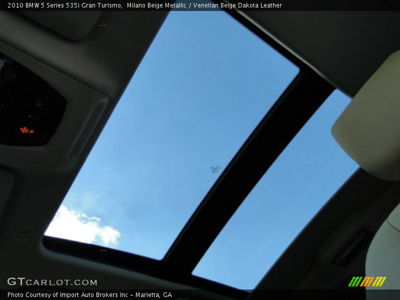 Sunroof of 2010 5 Series 535i Gran Turismo