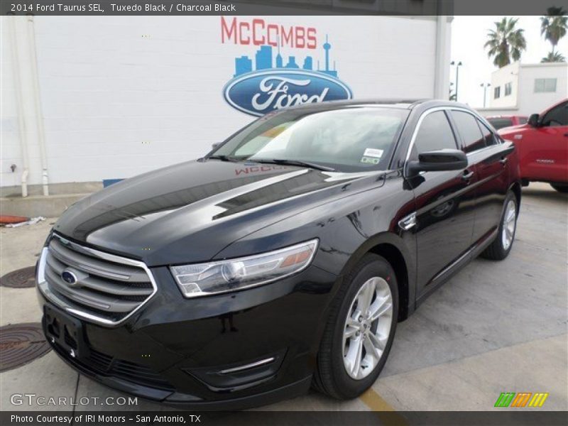 Tuxedo Black / Charcoal Black 2014 Ford Taurus SEL