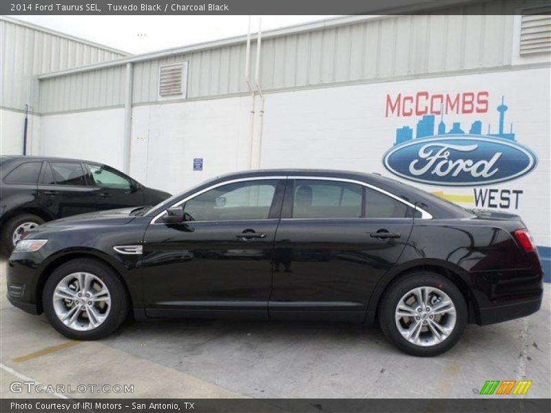Tuxedo Black / Charcoal Black 2014 Ford Taurus SEL