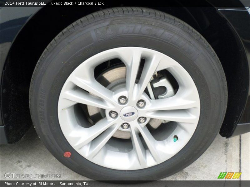 Tuxedo Black / Charcoal Black 2014 Ford Taurus SEL