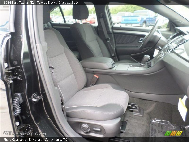 Tuxedo Black / Charcoal Black 2014 Ford Taurus SEL
