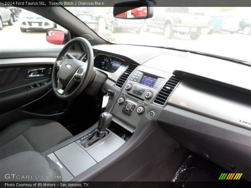 Tuxedo Black / Charcoal Black 2014 Ford Taurus SEL