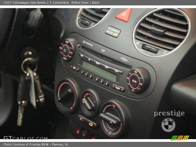 Reflex Silver / Black 2007 Volkswagen New Beetle 2.5 Convertible