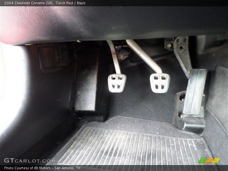 Torch Red / Black 2004 Chevrolet Corvette Z06