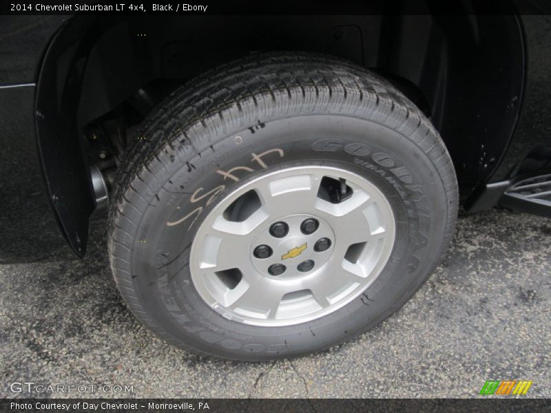 Black / Ebony 2014 Chevrolet Suburban LT 4x4