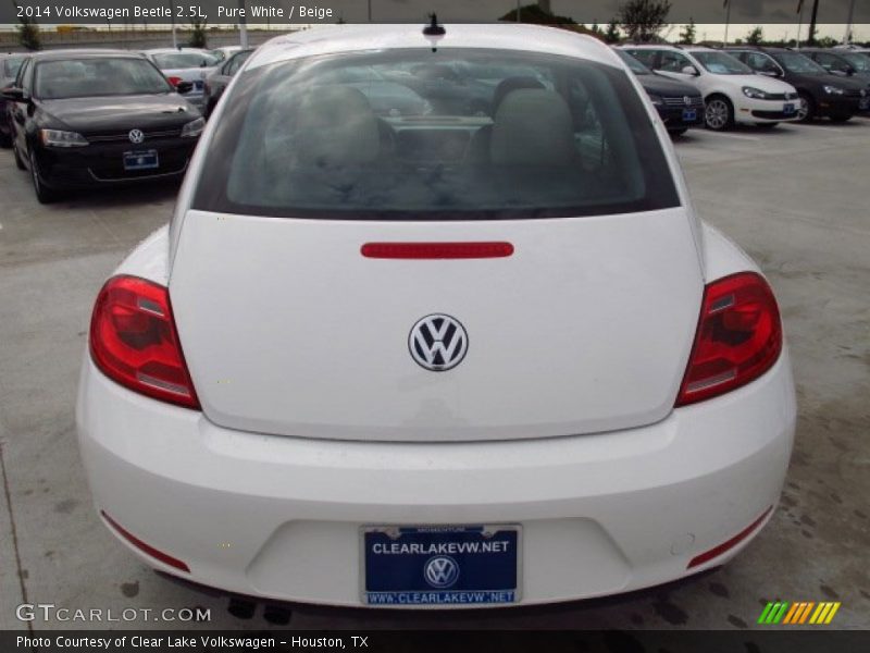 Pure White / Beige 2014 Volkswagen Beetle 2.5L