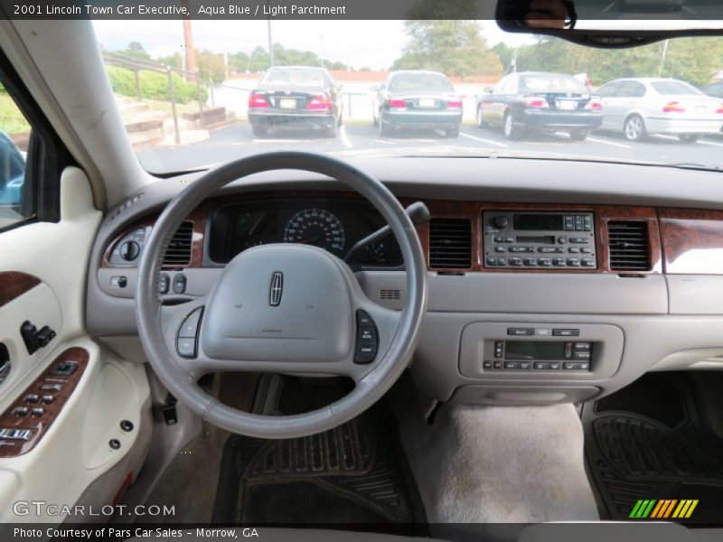 Aqua Blue / Light Parchment 2001 Lincoln Town Car Executive