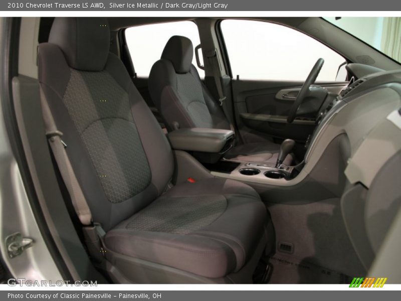 Silver Ice Metallic / Dark Gray/Light Gray 2010 Chevrolet Traverse LS AWD